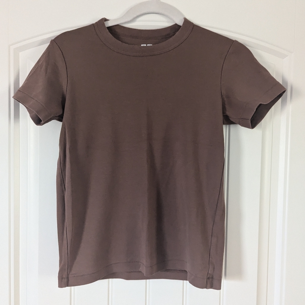 Uniqlo cotton T-shirt. Brown xs